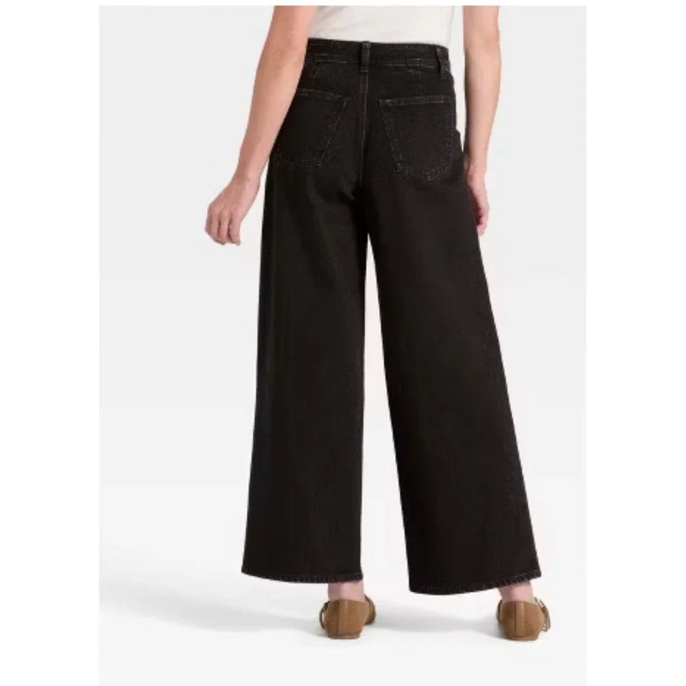 Universal Thread Women's High-Rise Sailor Wide Leg Ankle Jeans in Black Denim 14
